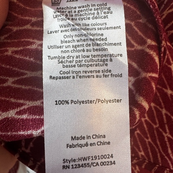 Halston Red Patterned Blouse - Picture 4 of 4